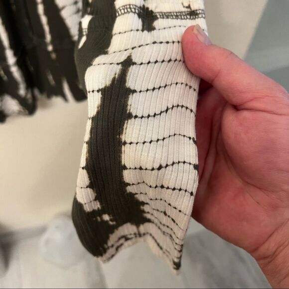 Knox Rose Long Sleeve Boho Tee Size Large - Picture 4 of 6